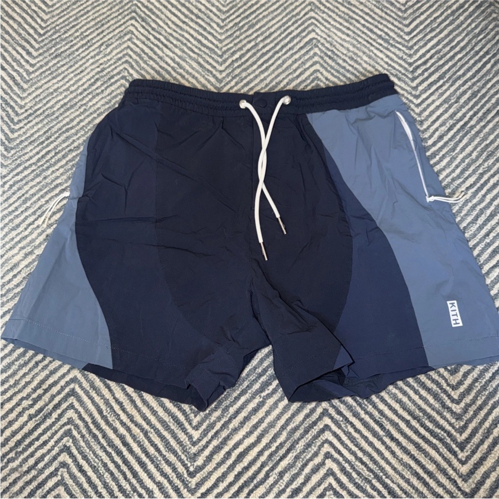 Kith Shorts large